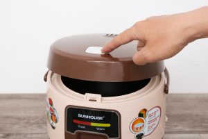 noi-com-nap-gai-sunhouse-shd8208c-cafe-11-org